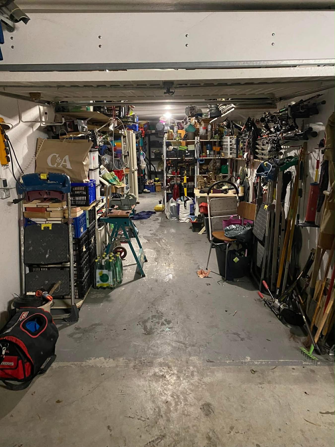 Avant débarras cave - cave encombrée